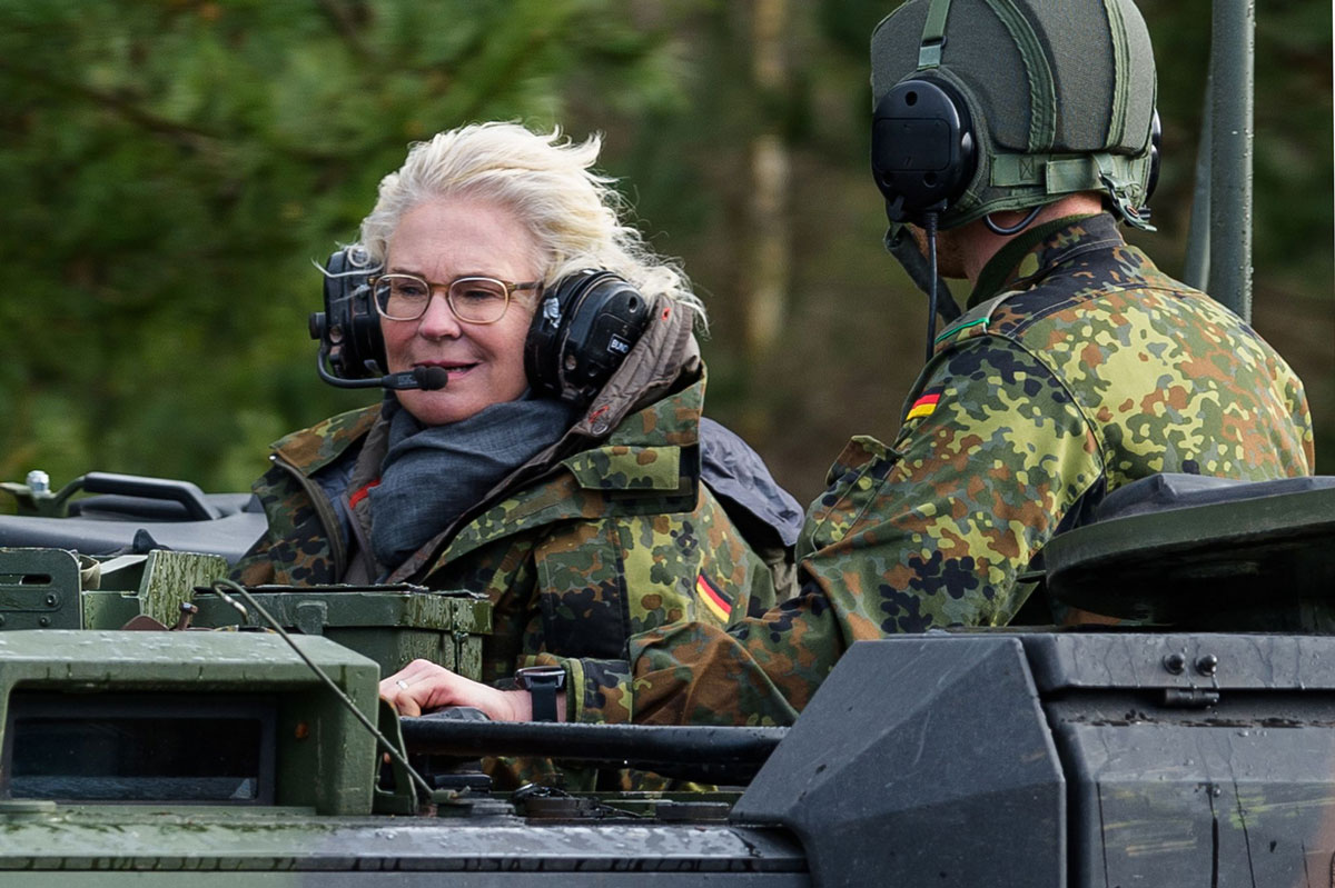 министр обороны бельгии