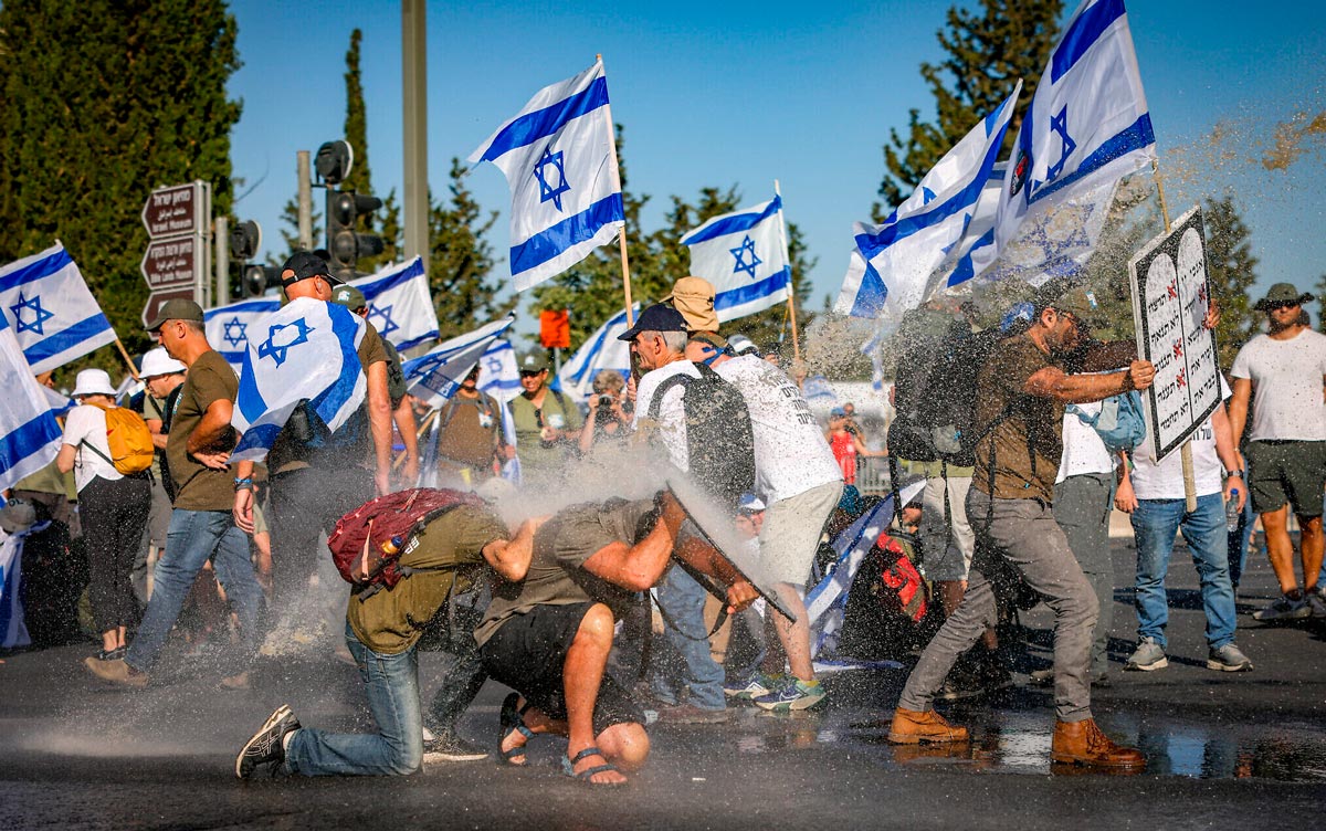 разгон демонстрации в израиле