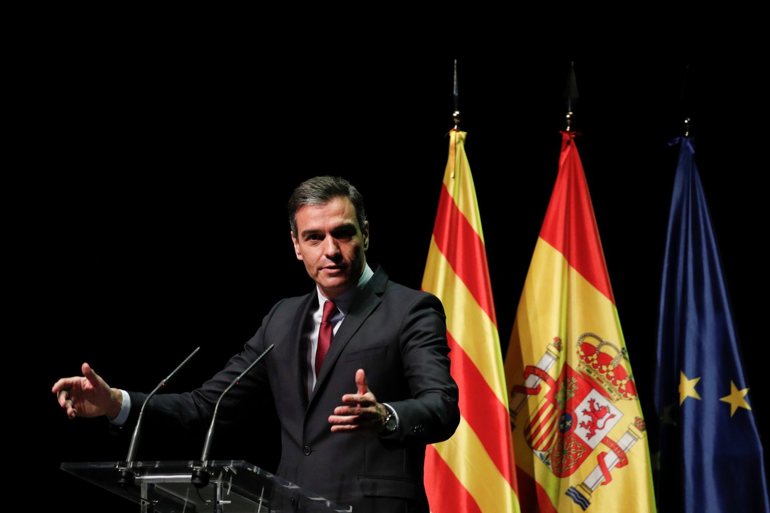 Против амнистии. Премьер министр Испании. Правительство Испании. Лидер каталонцев. Каталонские сепаратисты и Санчес.